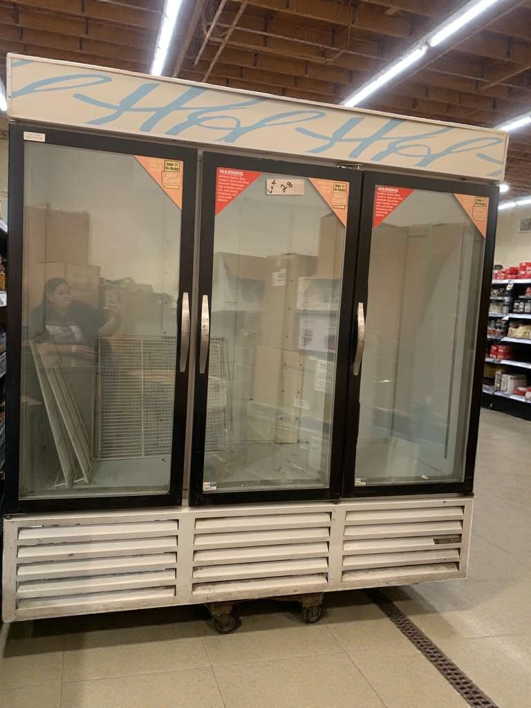 Superior Condition – Beverage-Air 3-Glass Door Commercial Merchandiser Refrigerator - 115V / Single Phase - Fully Tested & Working!