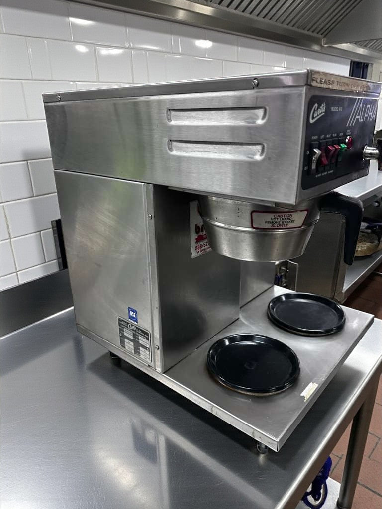 Outstanding Condition – Curtis ALPHA-IIIS / ALP3GTR63A000 – Commercial Automatic Decanter Coffee Brewer – 3 Warmers – 120V – Fully Tested & Operational!