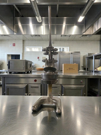 Like-New Condition – Heavy-Duty Commercial Manual Fruit / Citrus Press – Fully Tested & Working!