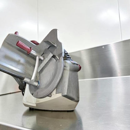 Exceptional Condition – Berkel X13-PLUS 13" Manual Gravity Feed Meat Slicer – 1/2 HP – Fully Tested & Operational!