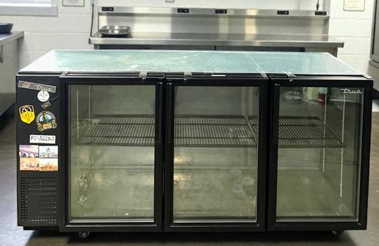 High-Grade Condition – True 3-Section Back Bar Cooler – Glass Doors – 115V / Single Phase – Fully Tested & Working