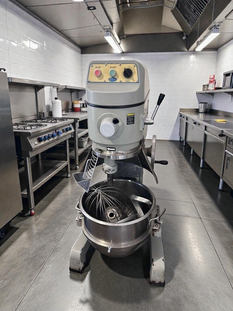 Premium Condition – Globe 20-Qt Commercial Planetary Mixer – Floor Model – 115V – Fully Tested & Operational