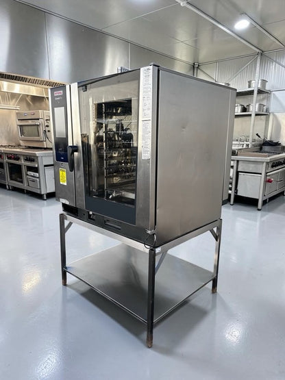 Immaculate Condition – Rational iCombi Pro 10-Full Size Electric – Commercial Intelligent Combi Oven – 10 Full-Size Sheet Pan Capacity – Mobile Oven Rack & Stainless Steel Stand – 208/240V – Fully Tested & Operational!