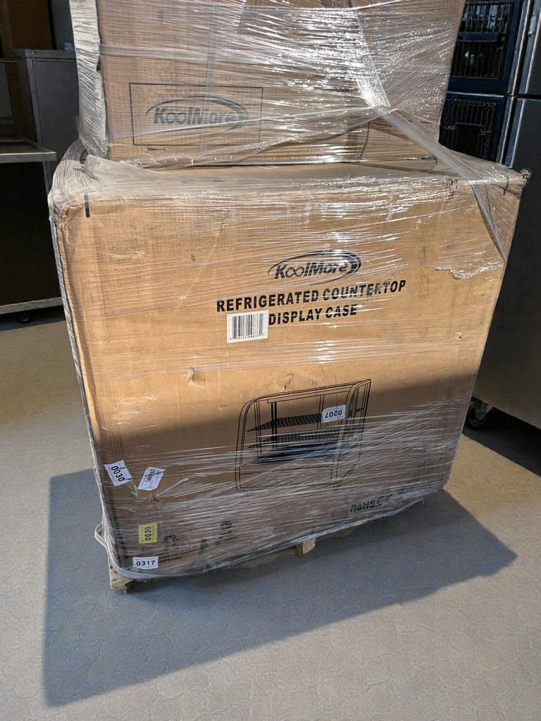 Brand -New Condition – KoolMore Refrigerated Countertop Display Case (Scratch & Dent)