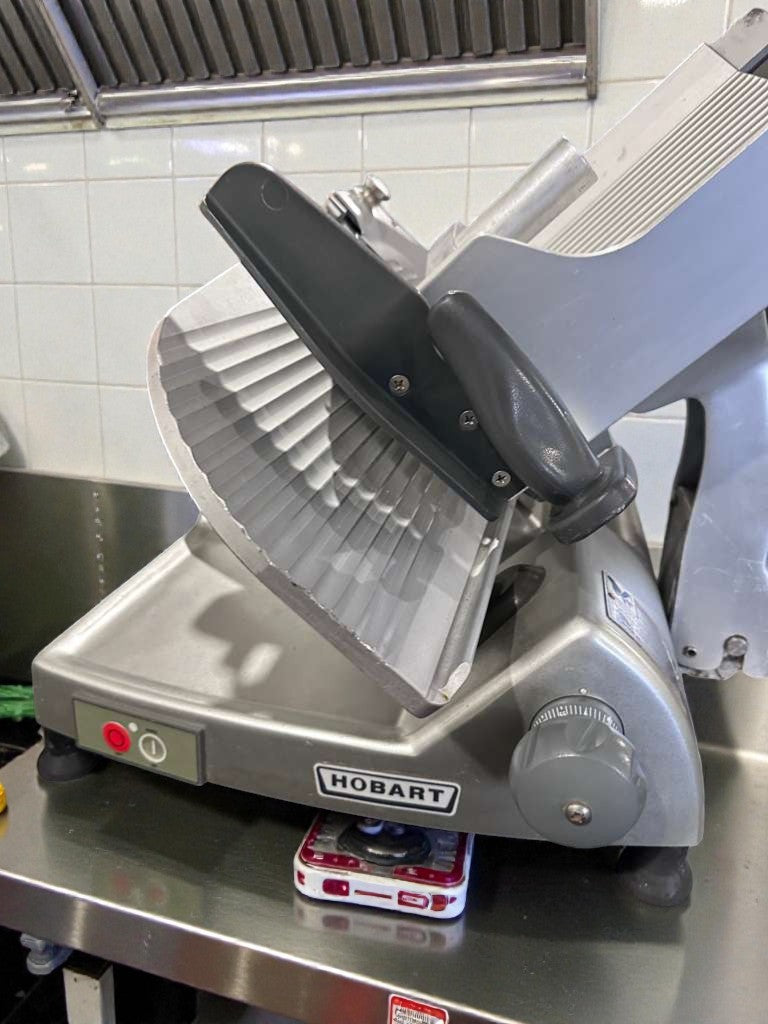 High-Grade Condition – Hobart HS8 Commercial Heavy-Duty Meat Slicer – 120V / Single Phase – Fully Tested & Working!