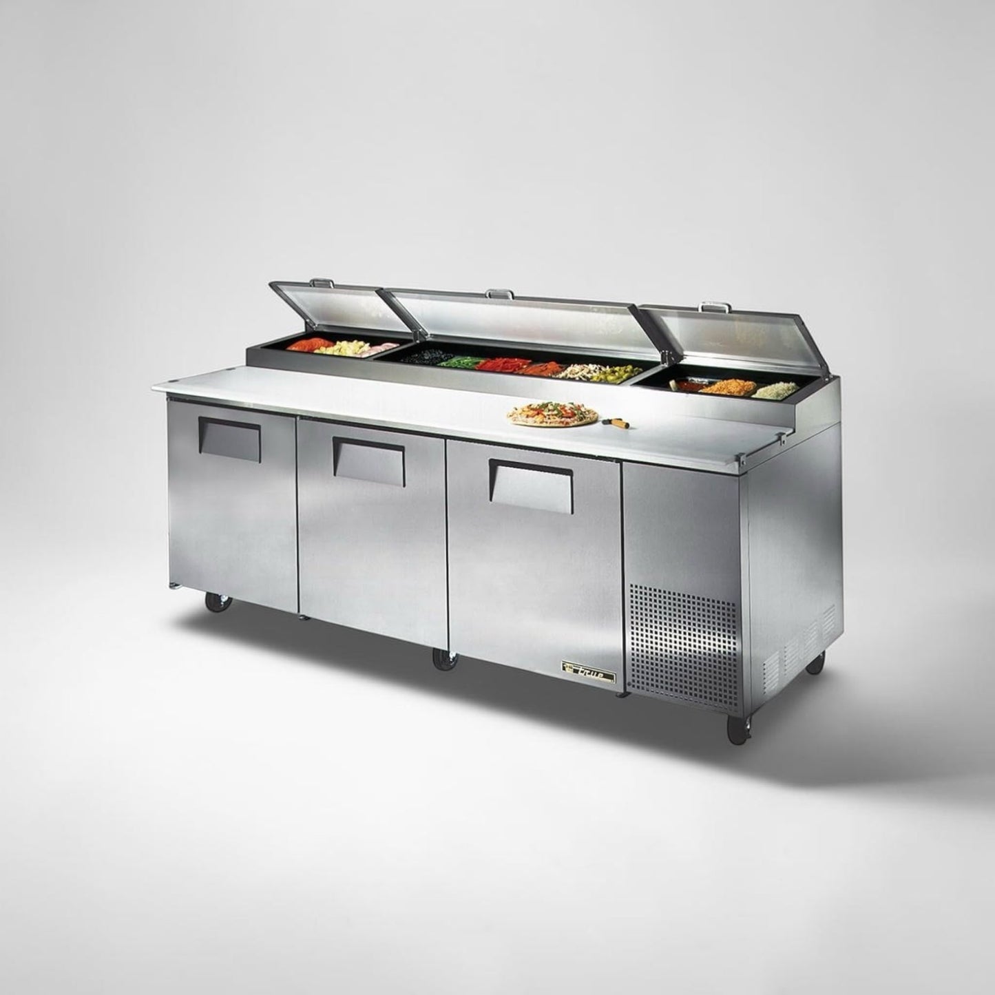 Exceptional Condition – True TPP-93 – 93″ Three-Door Refrigerated Pizza Prep Table – (12) 1/3-Size Pan Capacity – 115V – Fully Tested & Operational!