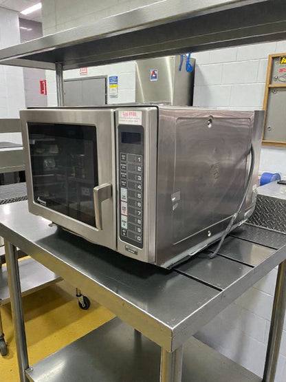Outstanding Condition – Amana Commercial Countertop Microwave Oven - 120V / Single Phase - Fully Tested & Working!