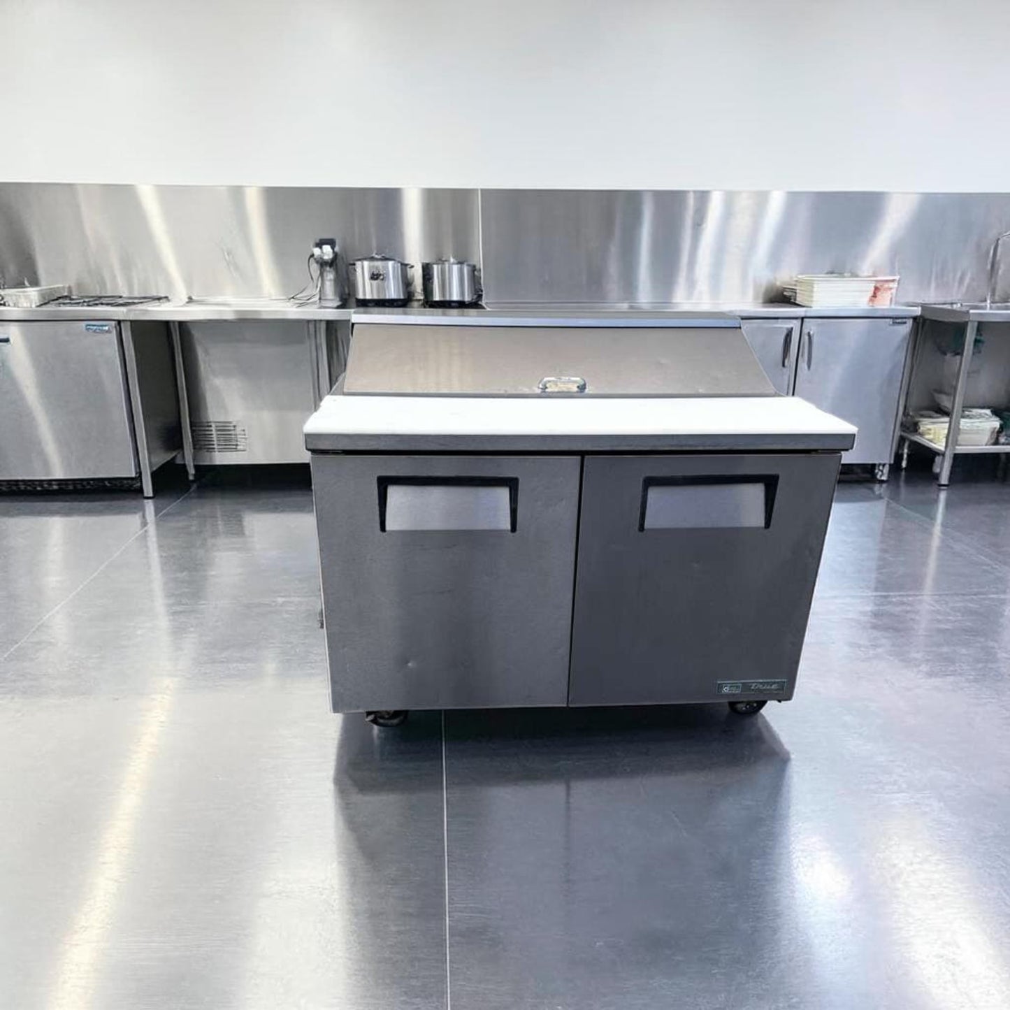 Top-Tier Condition – True TSSU-48-12-HC Sandwich/Salad Prep Table – 48” – Refrigerated Base – 115V – Fully Tested & Operational!