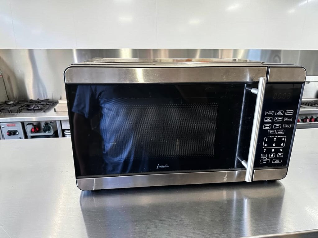 Prime Condition – Avanti MTV3S – Commercial-Style Stainless Steel Countertop Microwave Oven – Digital Controls – 120V – Fully Tested & Operational!