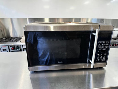 Prime Condition – Avanti MTV3S – Commercial-Style Stainless Steel Countertop Microwave Oven – Digital Controls – 120V – Fully Tested & Operational!