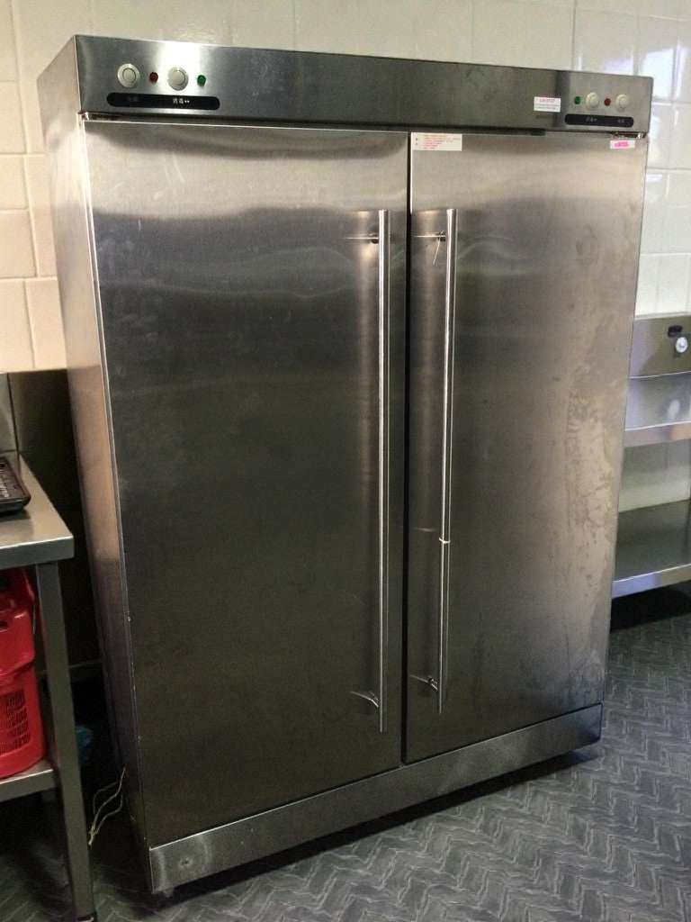 Superior Condition – XDR640-F1A Commercial Stainless Steel Sterilizer Cabinet – Fully Tested & Working!