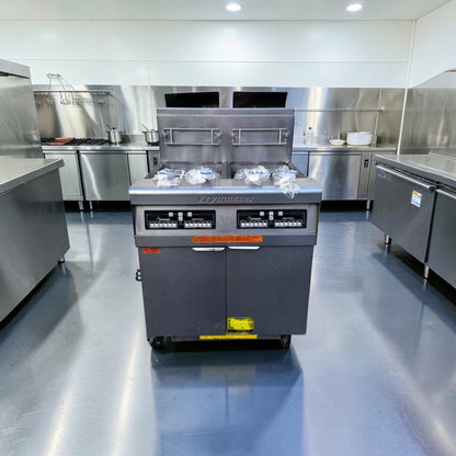 Prime Condition – Frymaster FPP245 – Commercial Gas Fryer Battery – Split Pots Design – Built-In Filtration System – Fully Tested & Operational!