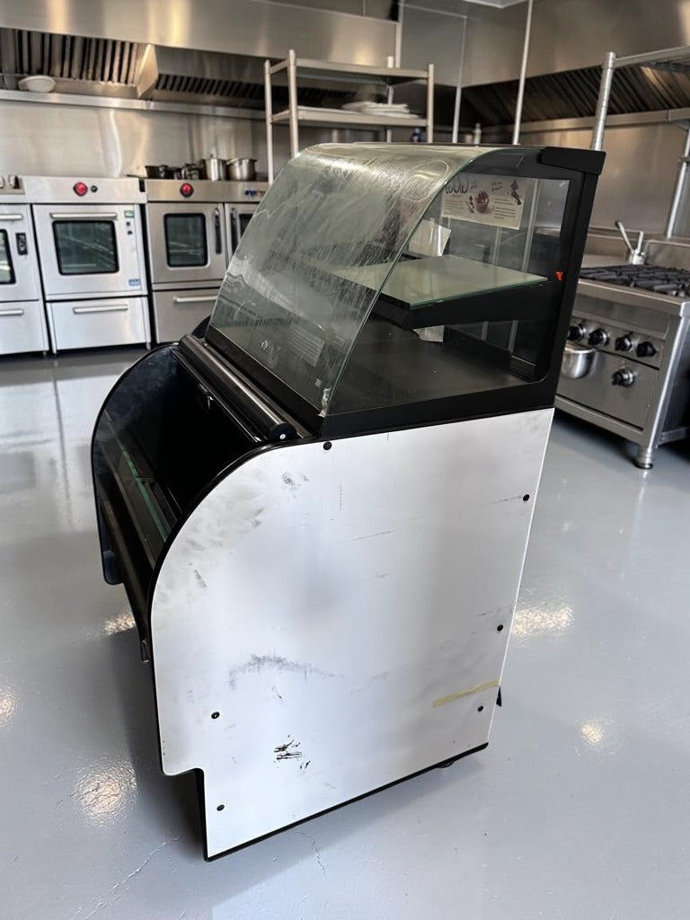 Superior Condition – Structural Concepts Oasis COU2757R – 27½″ Dual-Temperature Service/Self-Service Merchandiser – 120V – Fully Tested & Operational!