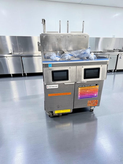 Prime Condition – Frymaster 2FQG30U FilterQuick – Dual Commercial Natural Gas Fryer Battery – Two 30-Lb. Frypots – SMART4U 3000 Controllers – Built-In Filtration – 140,000 BTU – Fully Tested & Operational!