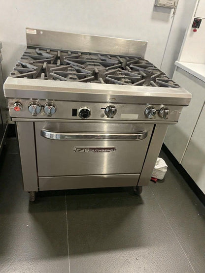 Exceptional Condition – Southbend Commercial Gas Range with Oven – Fully Tested & Working!