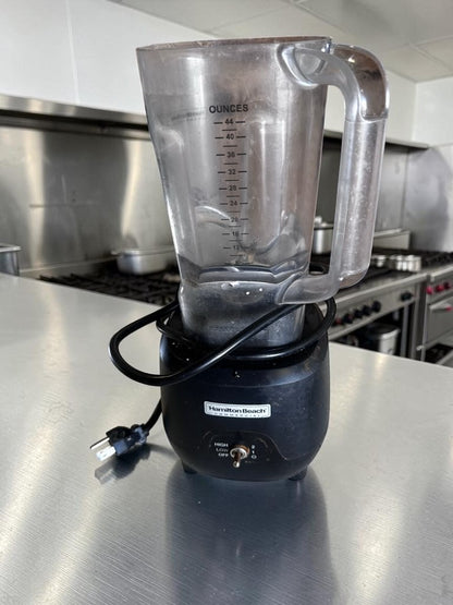 Optimal Condition – Hamilton Beach Commercial HBB908R – The 908 44 oz Bar Blender – 1 HP – 120V – ETL / NSF Listed – Fully Tested & Operational!