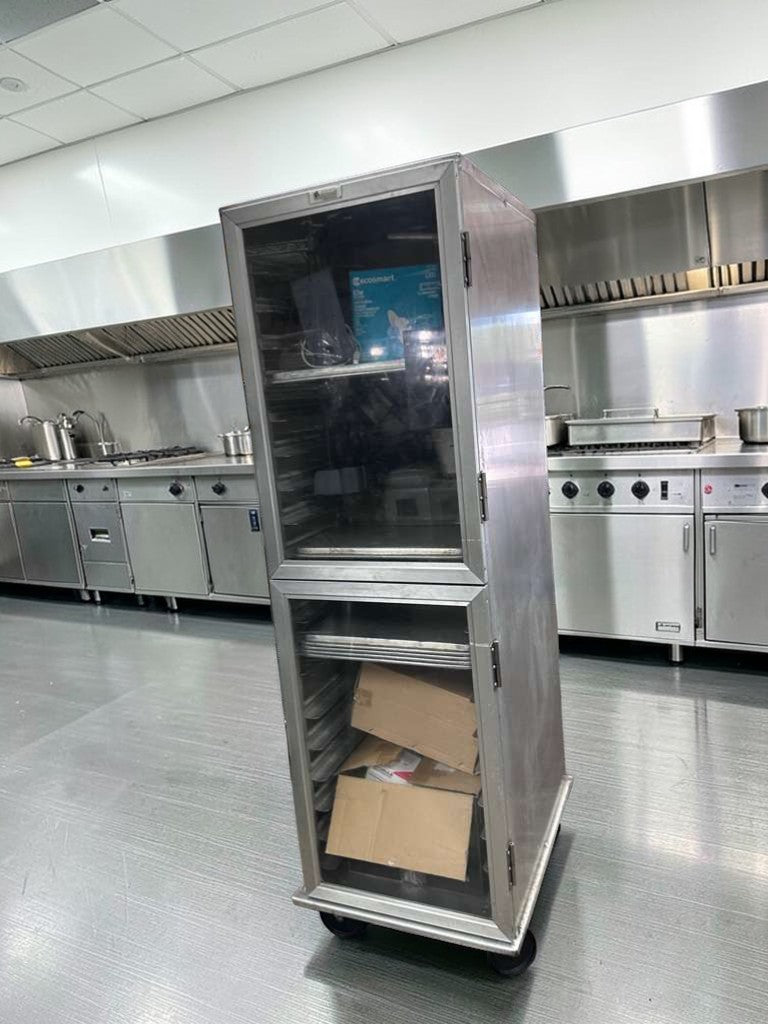 Excellent Condition – Lockwood CA72-RR18-R – NSF Enclosed Aluminum Tray Transport Cabinet – Mobile – Made in USA – Fully Inspected!