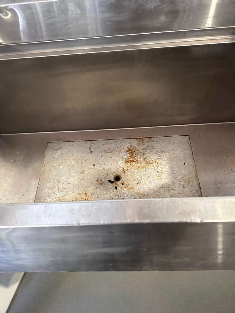 High-Grade Condition – Krowne 48" Commercial Ice Bin with Cold Plate – NSF Certified – Fully Tested & Operational!