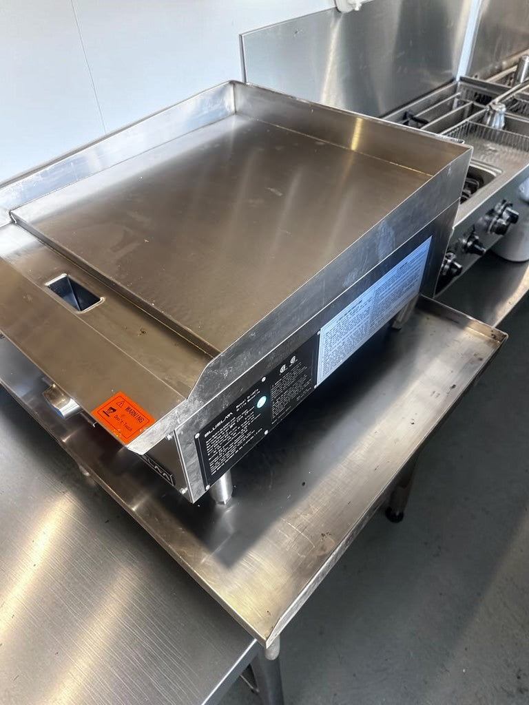 Pristine Condition – Blue Lava BLGM24-24D – 24" Heavy-Duty Commercial Gas Griddle – 1" Plate – 60,000 BTU – Natural Gas – CSA Sanitation Certified – New!