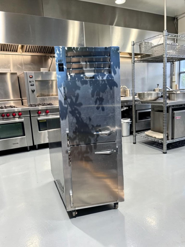 Prime Condition – Traulsen RHT132WUT-HHS – Specification Line One-Section Reach-In Refrigerator – Half Door Design – 24.2 Cu. Ft. – Stainless Steel – UL / NSF Listed – Fully Tested & Operational!