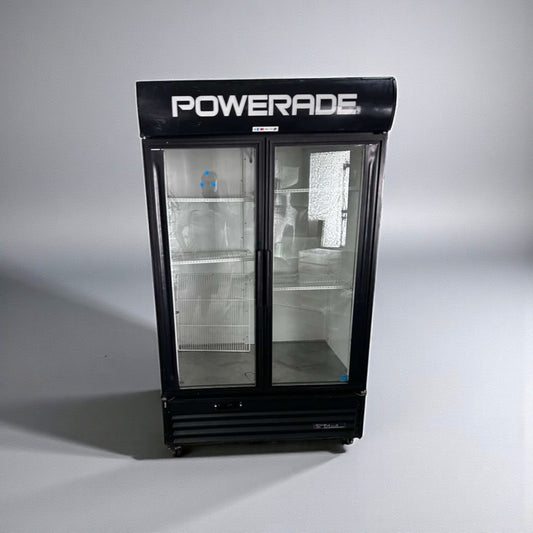 Excellent Condition – True GDM-43EM Powerade Branded Glass Door Merchandiser Refrigerator – 2 Swing Glass Doors – 115V – ENERGY STAR / NSF Listed – Fully Tested & Operational!