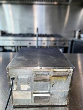 Professionally Maintained Condition – Panasonic Pro II Series – Large-Capacity Commercial Microwave Oven – 1.56 Cu. Ft. Stainless Steel Interior – Programmable Controls – Removable Ceramic Shelf – Fully Tested & Operational!
