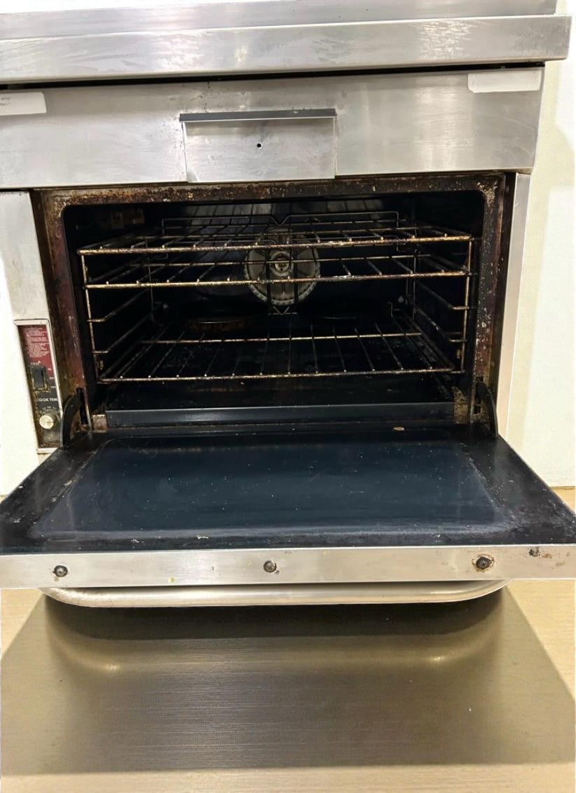 Premium Condition – Southbend P32D-171 Platinum 32" Infrared Range Broiler w/ Oven – Natural Gas – Fully Tested & Working!