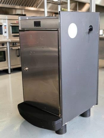 Dependable Condition – Egro KS9 – Commercial Countertop Milk Refrigerator – 6.5-Liter / 1.7-Gallon Capacity – Integrated Milk Pump & Level Sensor – 110–120V – Fully Tested & Operational!