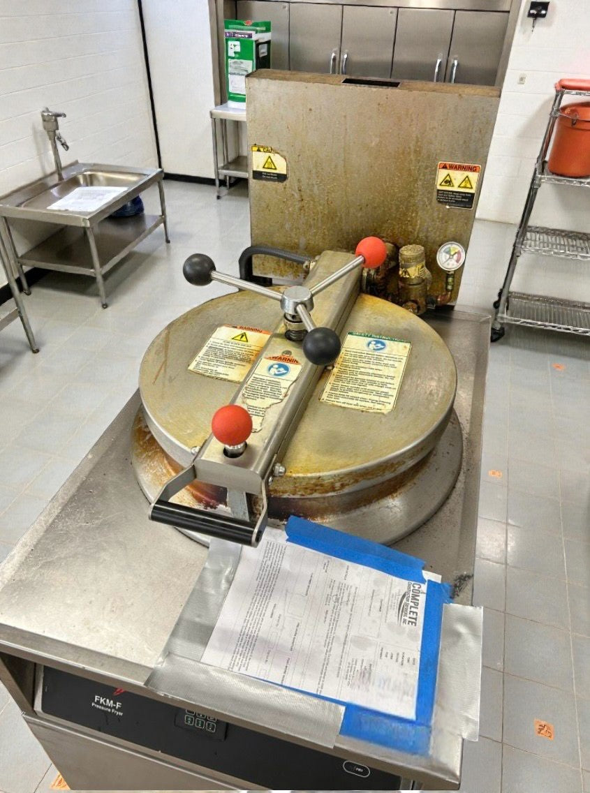 Top-Tier Condition – BKI FKM-F 75 lb Commercial Electric Pressure Chicken Fryer – 208V / 3 Phase – Fully Tested & Working!