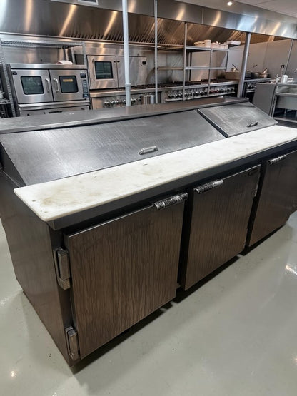 Dependable Condition – Beverage-Air SP72-18 – 72″ Three-Door Sandwich/Salad Prep Table – 18-Pan Refrigerated Top – 115V – Fully Tested & Operational!