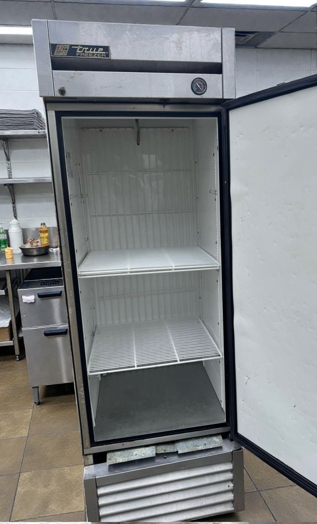 Elite Condition – True T-23F – 27" Commercial Reach-In Freezer – 23 Cu. Ft. – ENERGY STAR® – NSF / UL Listed – Fully Tested & Operational!
