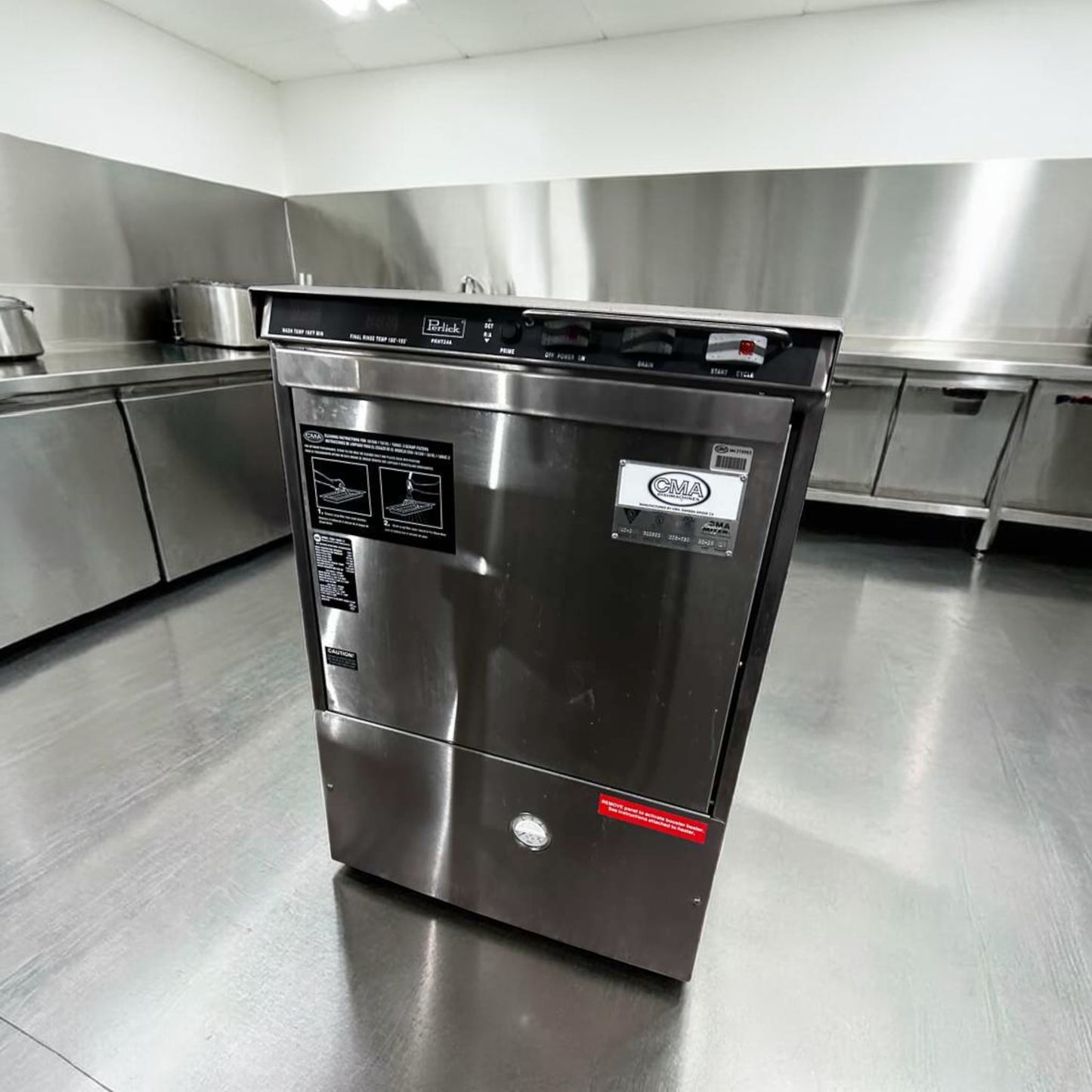 Flawless Condition – Perlick PKHT24 Commercial Underbar Glasswasher – High-Temp Door Type – 24” Wide – 30 Racks/Hour – Fully Tested & Operational!