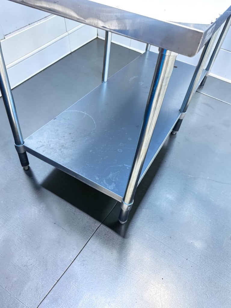 Brand New – GSW WT-EE3072 – 72" x 30" Economy Stainless Steel Work Table – Galvanized Undershelf – 6-Leg Design – ETL Certified – Brand New Scratch & Dent – Ready for Immediate Use!