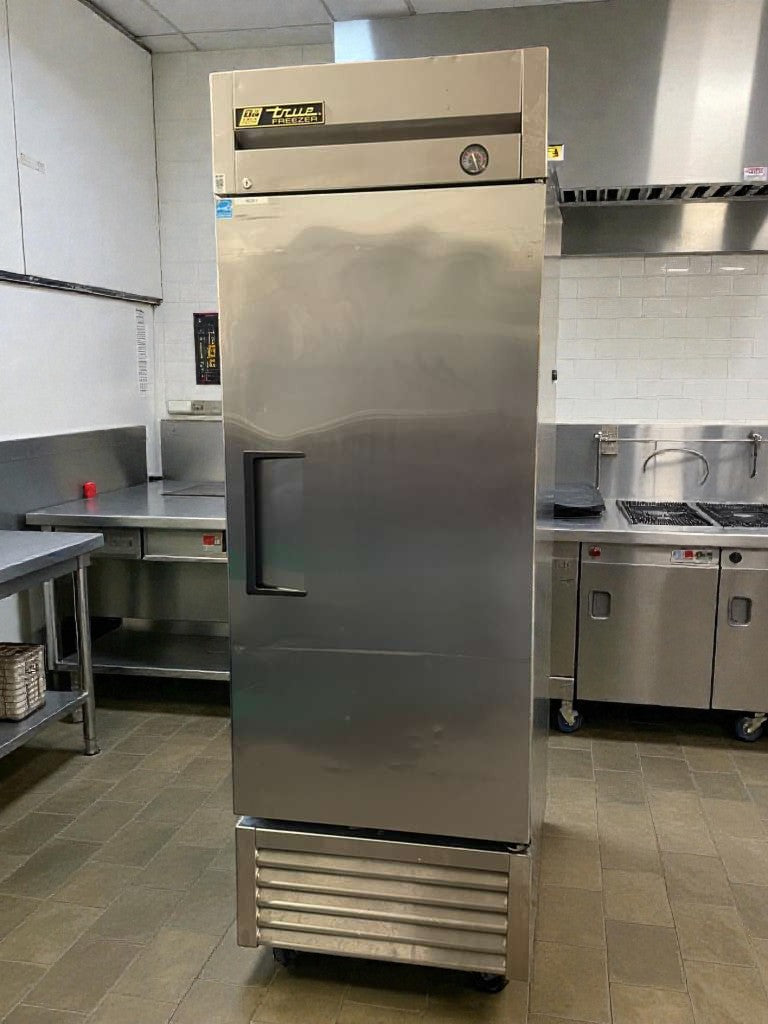 Pristine Condition – True T-23F Commercial Reach-In Freezer – 115V / Single Phase – Fully Tested & Working!