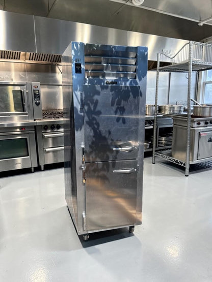 Prime Condition – Traulsen RHT132WUT-HHS – Specification Line One-Section Reach-In Refrigerator – Half Door Design – 24.2 Cu. Ft. – Stainless Steel – UL / NSF Listed – Fully Tested & Operational!