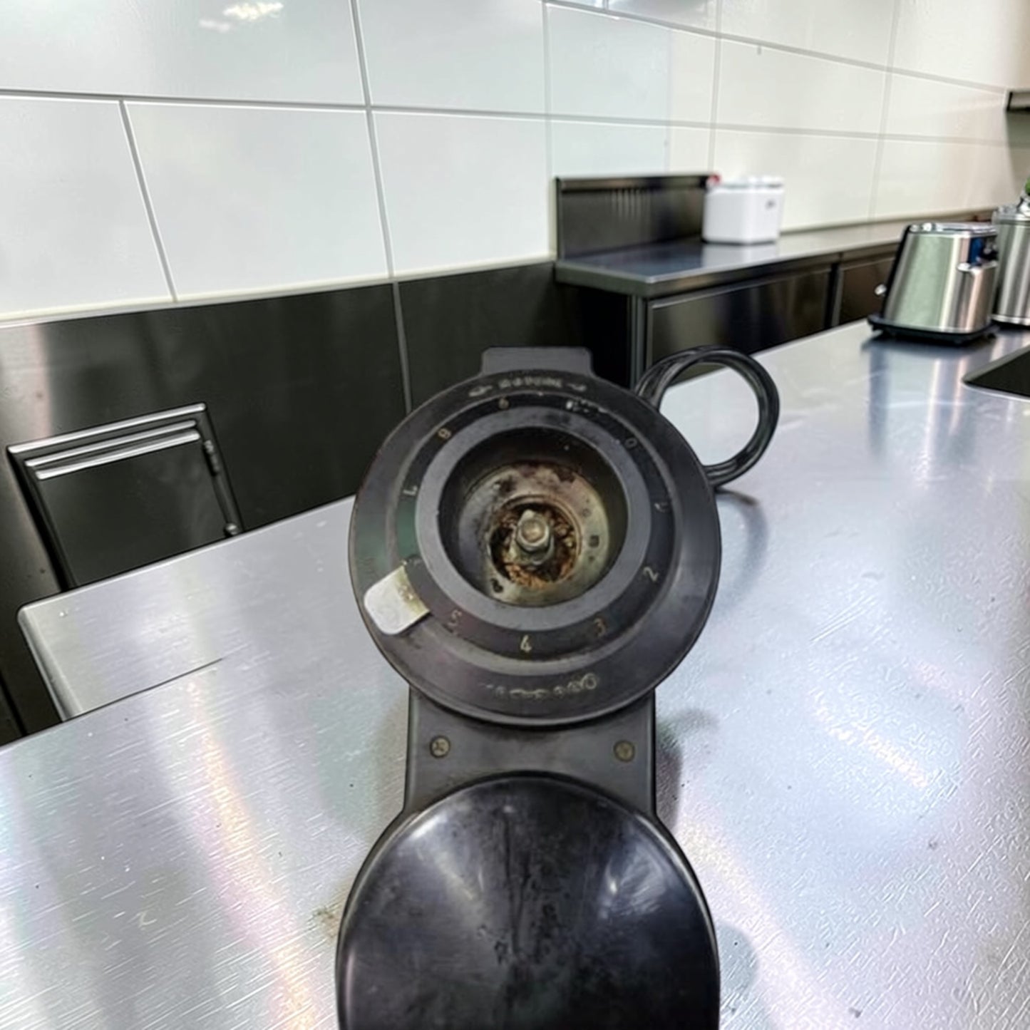Exceptional Condition – OBEL Mito ATR M64 Commercial Coffee Grinder – 120V – Italian Burr Grinder – Fully Tested & Operational!