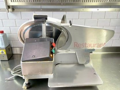 Immaculate Condition – Bizerba SE8 Manual Meat Slicer – 13″ Blade – Stainless Steel – Commercial Grade – UL Listed – Fully Tested & Operational!