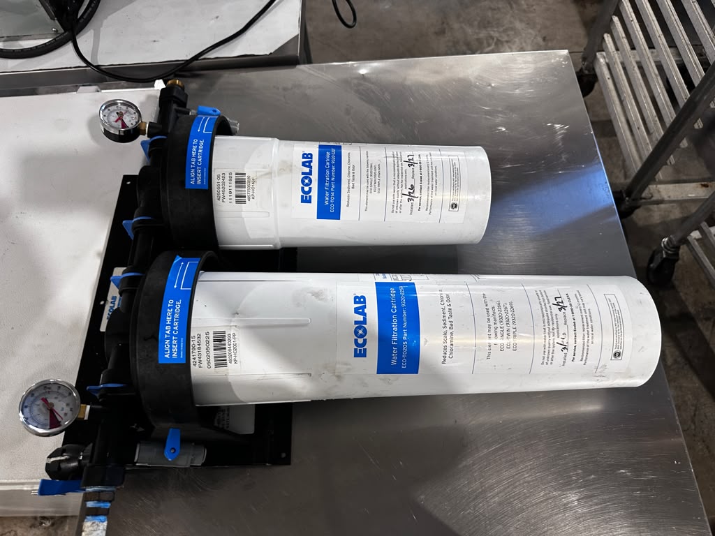 Top-Tier Condition – Ecolab / KineticoPRO KPMF HC614-2 – Commercial Dual-Cartridge Water Filtration System – 150,000-Gallon Capacity – Dual Pressure Gauges – NSF/ANSI 42 Certified – Fully Inspected & Ready for Installation!
