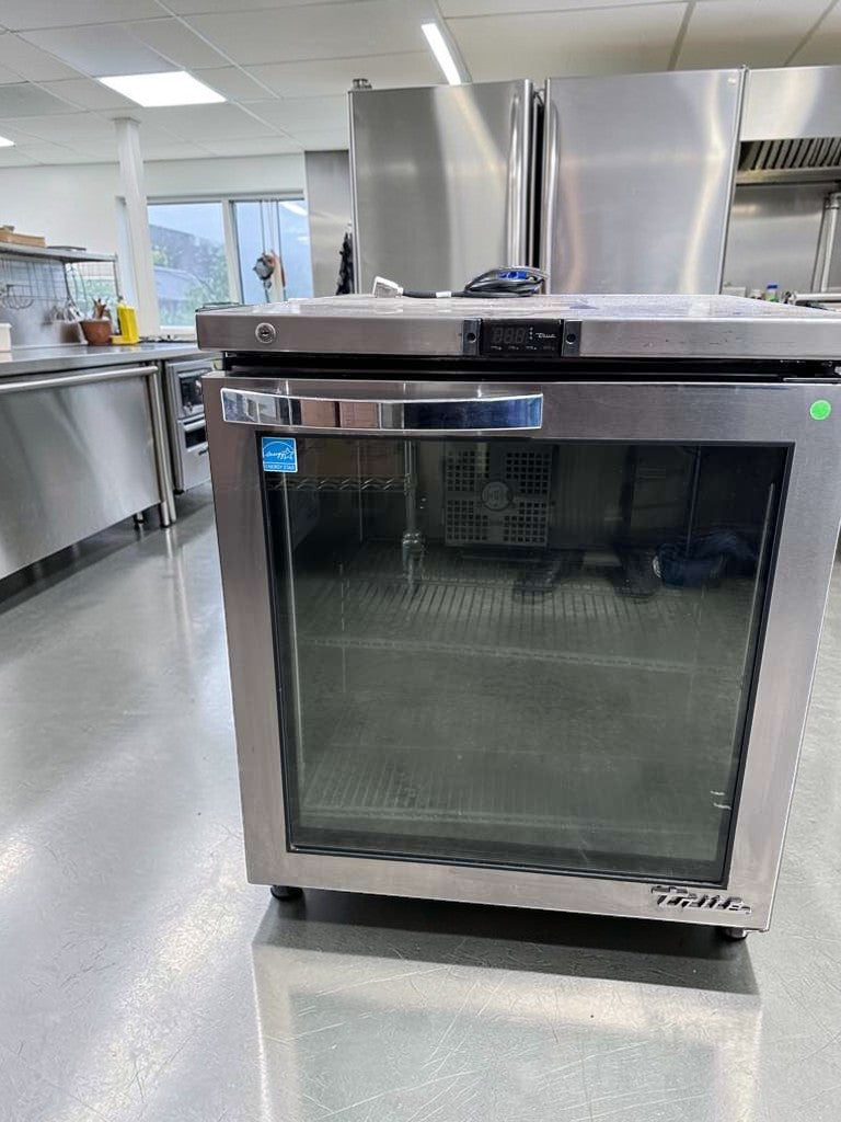 Superior Condition – True TUC-27G-HC – Commercial Undercounter Glass Door Refrigerator – 27” One Section – Stainless Steel – 115V – Fully Tested & Operational!