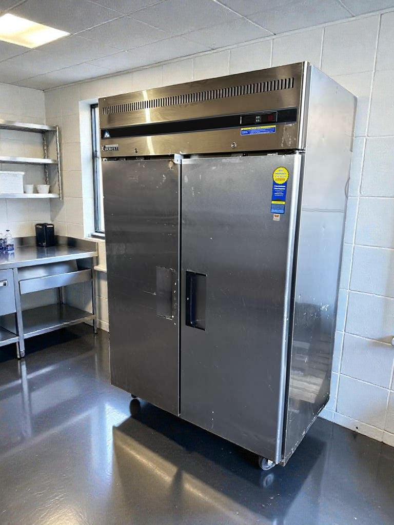 Top-Tier Condition – Everest ESF2 – Commercial Reach-In Freezer – 2 Section – 48 Cu. Ft. – NSF / ETL Listed – Fully Tested & Operational!