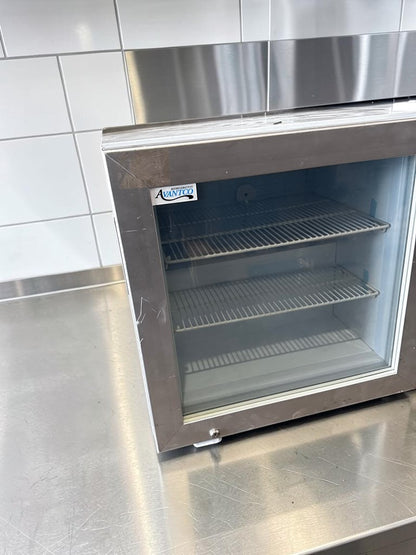 Excellent Condition – Avantco CFM2 / 360CFM2 – 2 Cu. Ft. Countertop Glass Door Display Freezer – 110–120V – ETL Certified – Fully Tested & Operational!