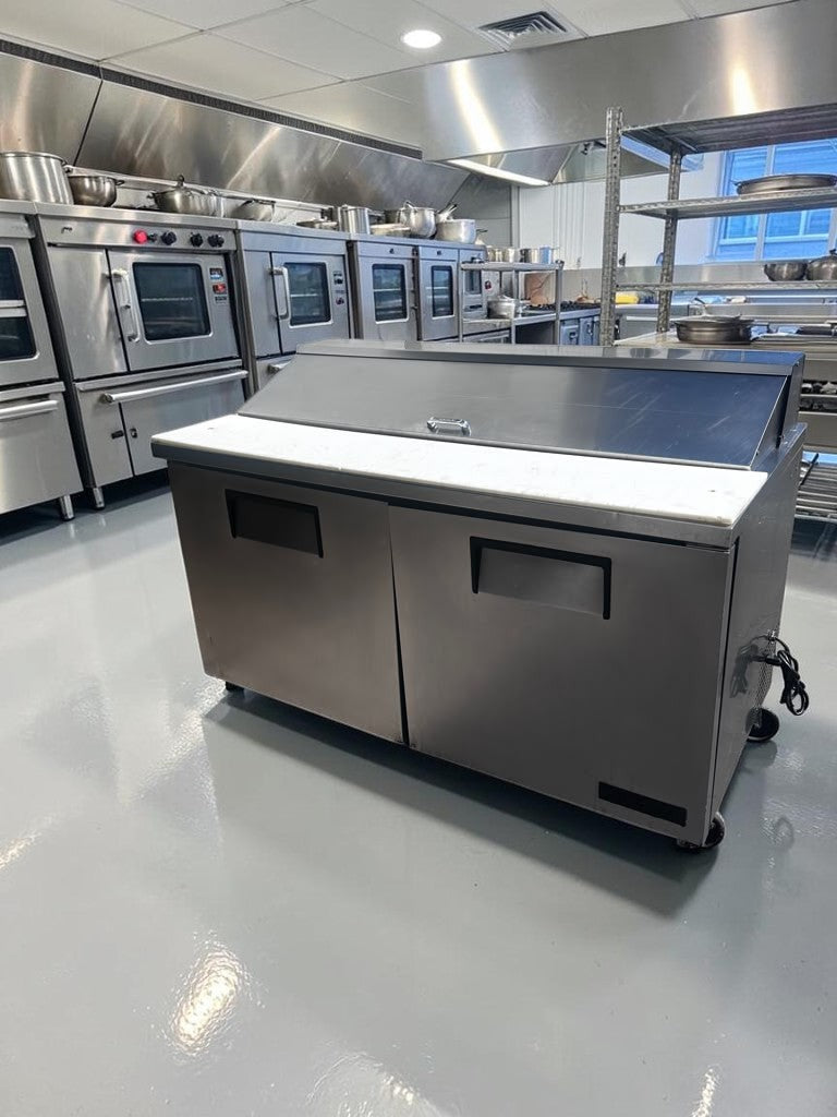 Well-Maintained Condition – True TSSU-60-16 – 60″ Two-Door Refrigerated Sandwich & Salad Prep Table – 16-Pan Capacity – 115V – Fully Tested & Operational!