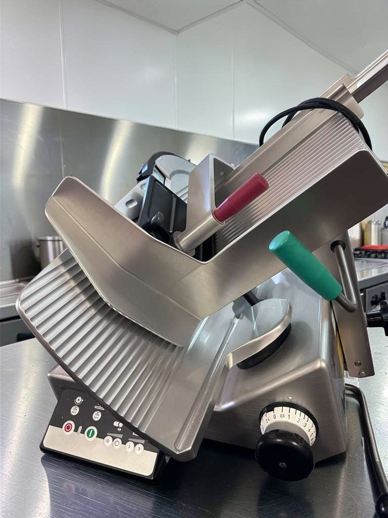 Exceptional Condition – Bizerba N-22 – Commercial Automatic Deli Meat & Cheese Slicer – 120V – Fully Tested & Operational!
