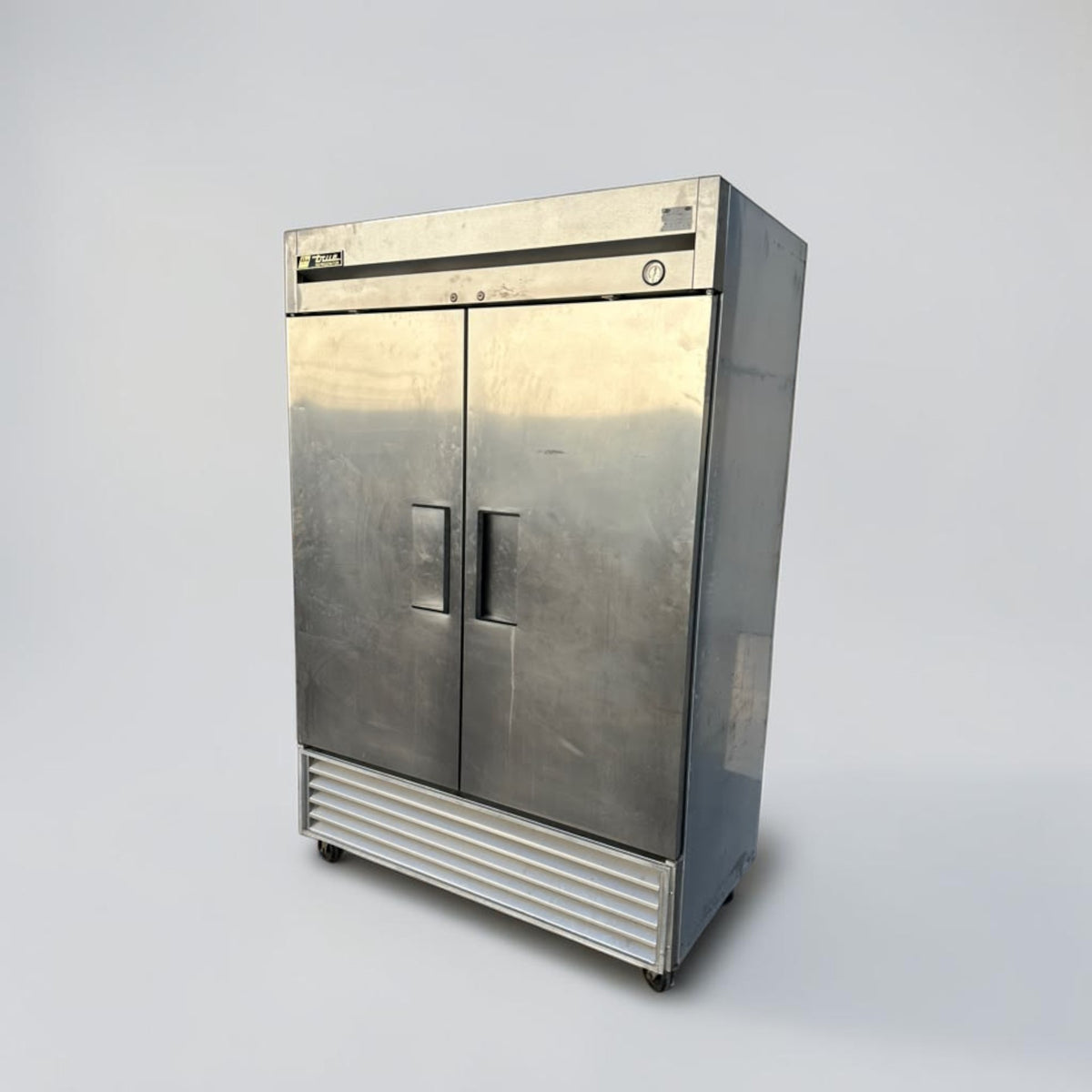 Elite Condition – True T-49 – 54 1/8" Two-Section Reach-In Refrigerator – 2 Solid Doors – R134A – 115V – Fully Tested & Operational!
