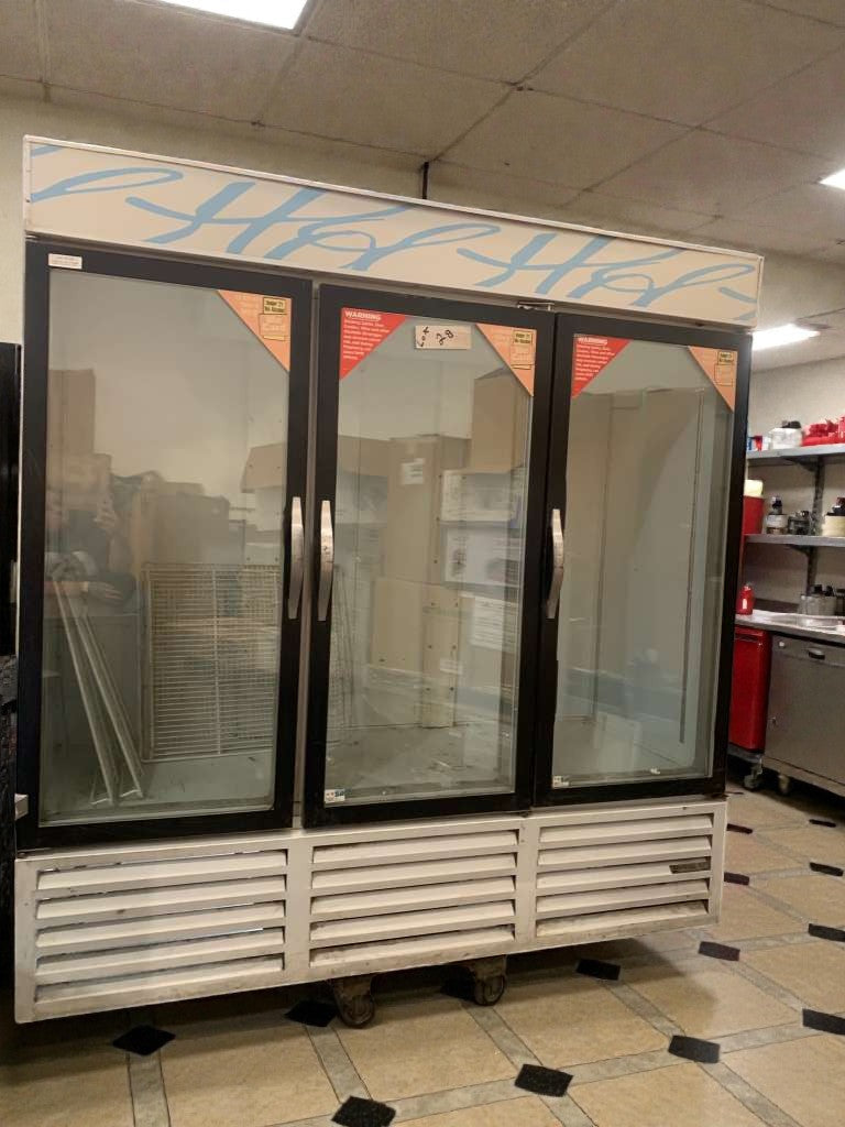 Superior Condition – Beverage-Air 3-Glass Door Commercial Merchandiser Refrigerator - 115V / Single Phase - Fully Tested & Working!