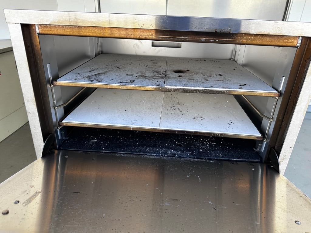 Outstanding Condition – Cooler Depot PO31 – 36" Commercial Natural Gas Pizza Deck Oven – Dual Hearth Decks – 25,000 BTU – 120°F–650°F – NSF Certified – Fully Tested & Operational!