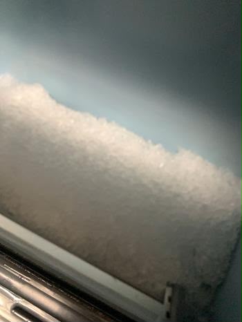 Superior Condition – Follett Sentry Series Ice Storage Bin with Pull-Out Dispenser & Manitowoc Remote Ice Machine Head – Approx. 1500 lb/day – Fully Tested & Operational!