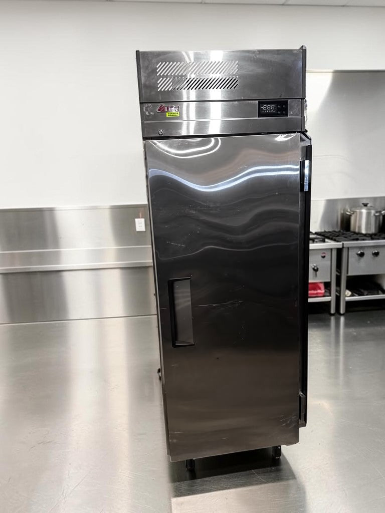 Excellent Condition – Turbo Air EF24-1-N-V – E-Line One-Section Reach-In Freezer – 21.9 Cu. Ft. – R290 – 115V – Fully Tested & Operational!