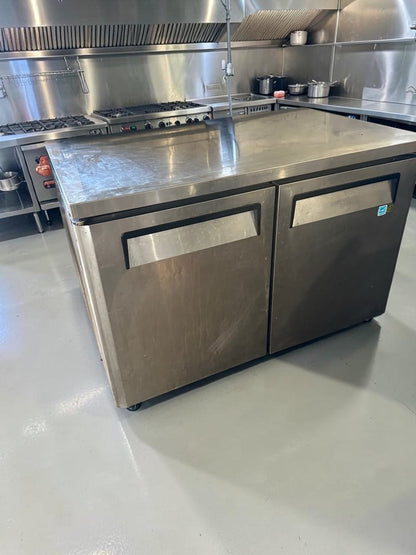 Exceptional Condition – Turbo Air MUR-48-N – 48" M3 Series Commercial Undercounter Refrigerator – 12.2 Cu. Ft. – 2 Doors – R290 – 115V – Fully Tested & Operational!