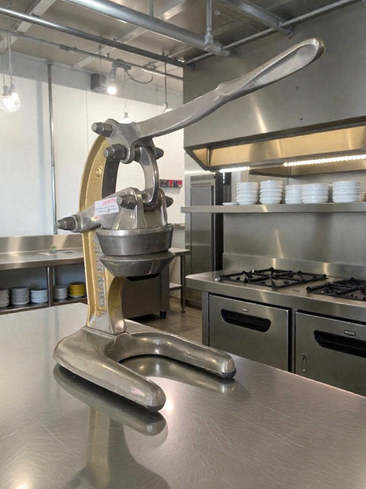 Like-New Condition – Heavy-Duty Commercial Manual Fruit / Citrus Press – Fully Tested & Working!